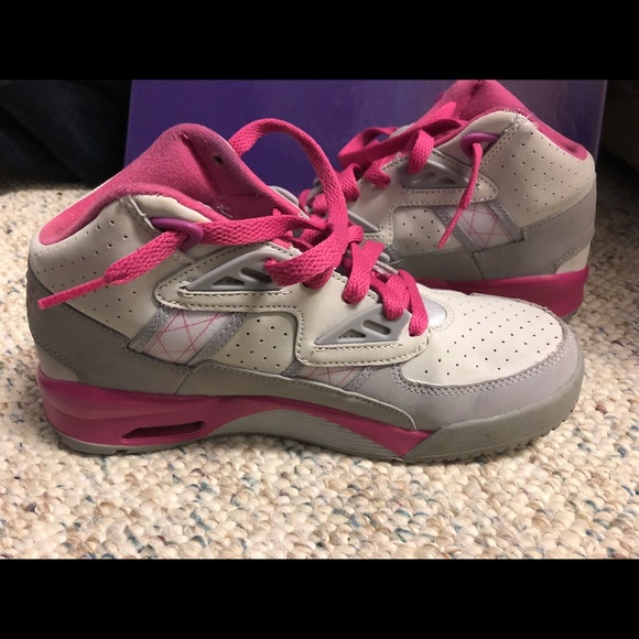 Nike’s - Picture 3 of 4